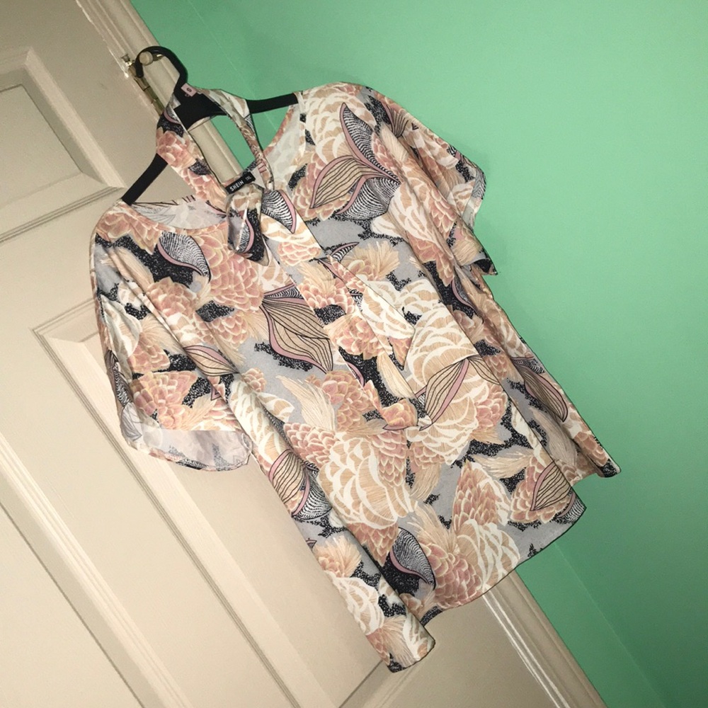 Flower shirt 🌺 w tie